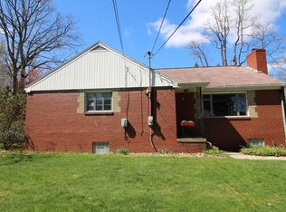 9365 Cromwell Dr, Pittsburgh, PA
