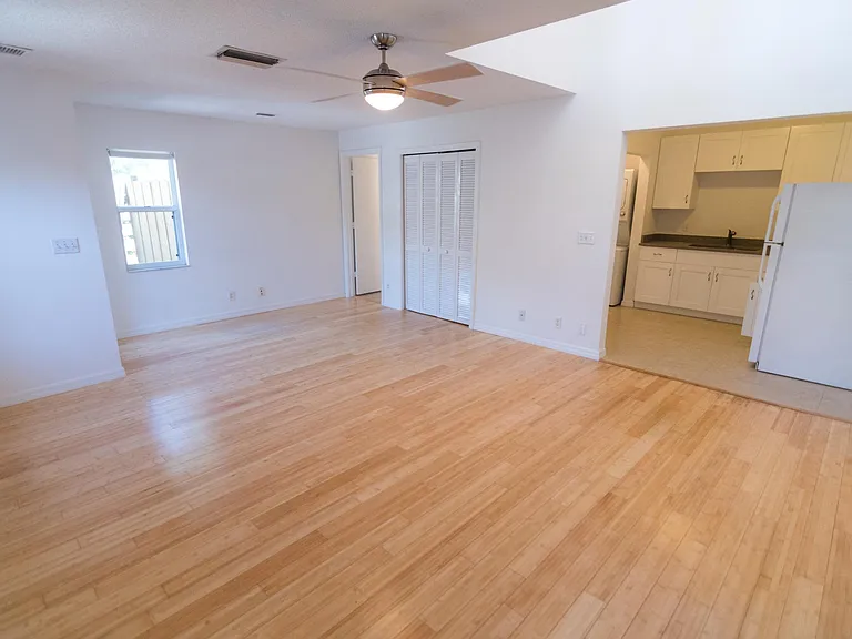 4704 Country Oaks Blvd — Photo 3