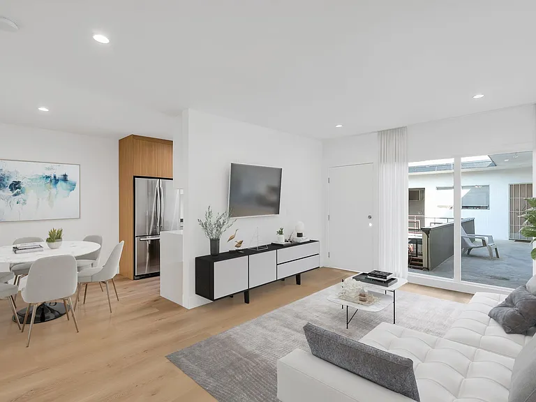 8355 Blackburn Ave — Photo 4