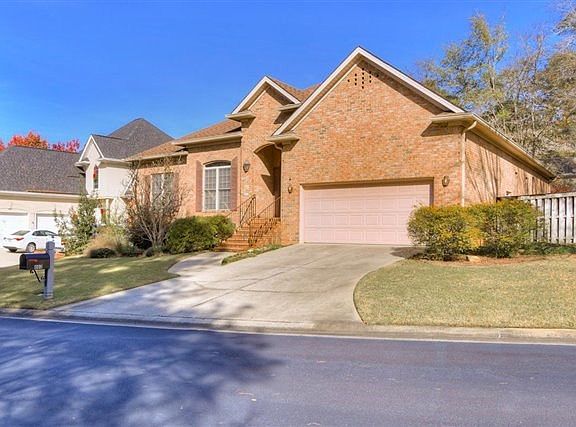 3rd image of 803 Willow Lake Dr