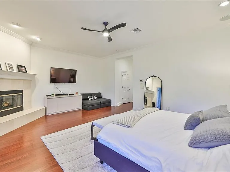 602 Saxony Blvd — Photo 24