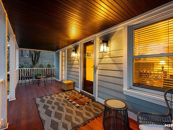 3rd image of 516 Stevens Ave