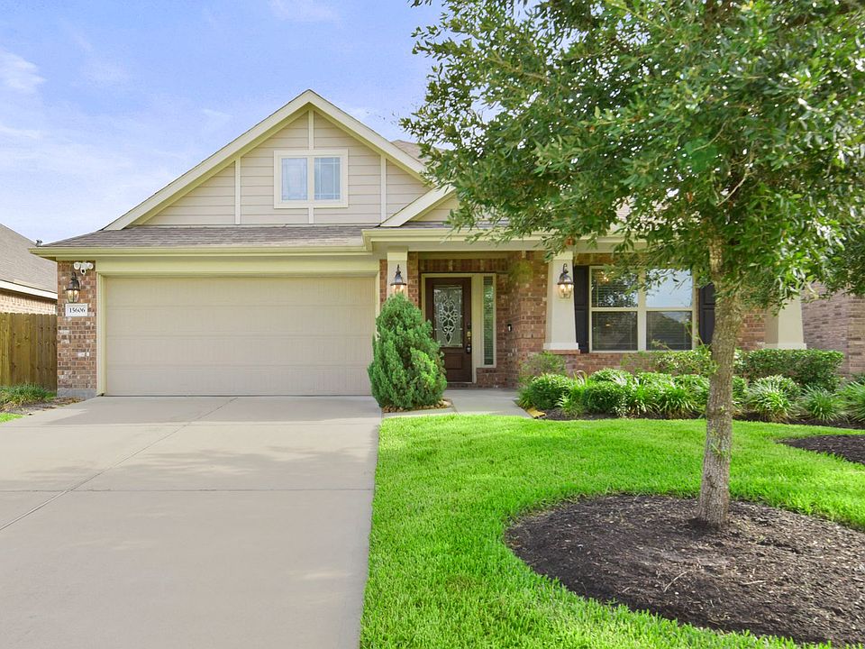 1st image of 15606 Kensington Bluff Dr