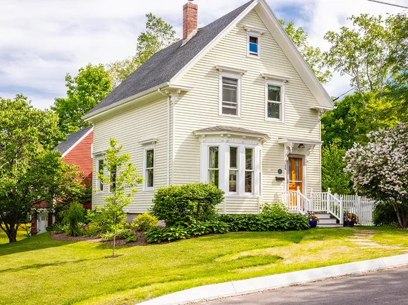 34 Pearl Street, Camden, ME 04843