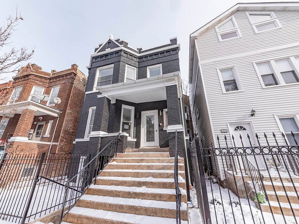 1st image of 2825 N Rockwell St #G
