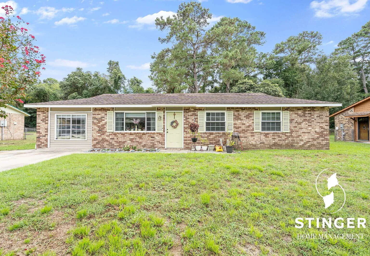 3 Bed / 2 Bath Home For Rent in Beaufort — Photo 1