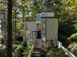6915 Marine Dr, West Vancouver, BC V7W2T4