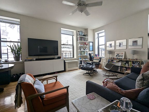 2nd image of 60 W 75th St APT 5A
