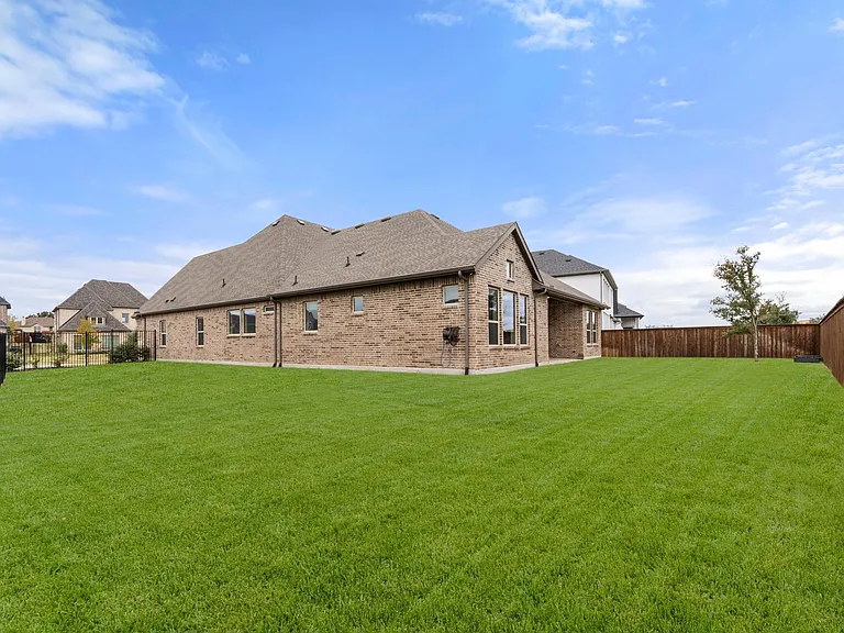 500 Samaritan Dr — Photo 41