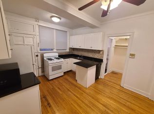 540 W Surf St APT 3S, Chicago, IL 60657