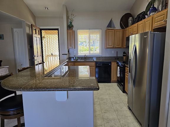 3rd image of 75-5919 Alii Dr APT X22