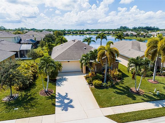 3rd image of 8174 Westfield Cir