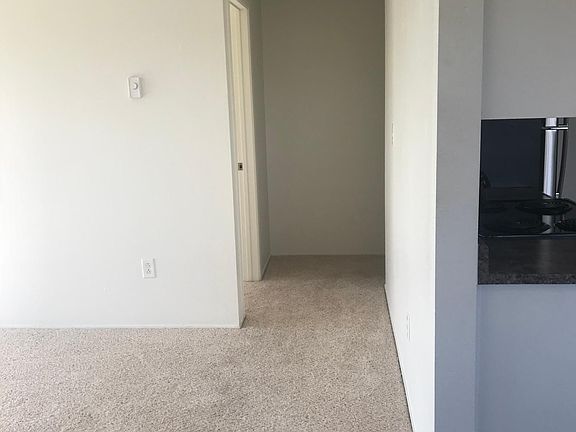 5th image of 697 S Nardo Ave #C-3