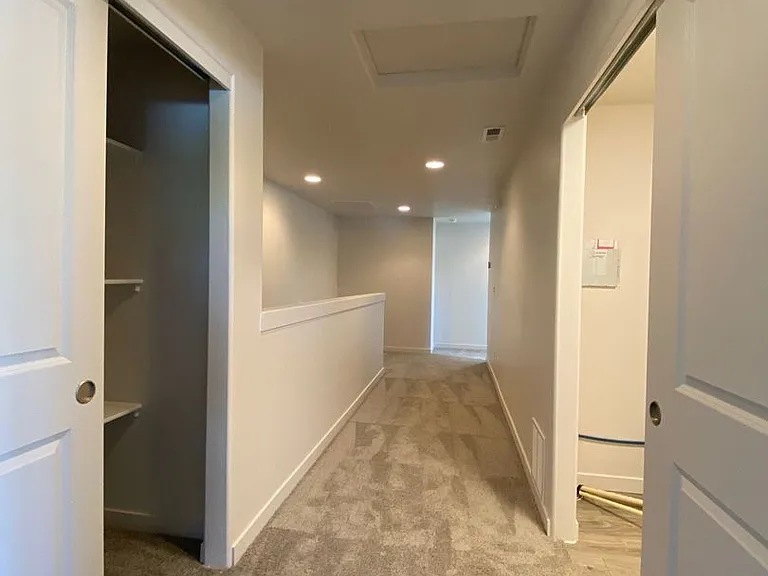 220 W Maple St #B — Photo 17