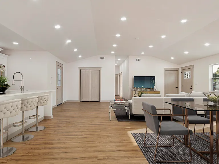 112 N Gayle Ave — Photo 9