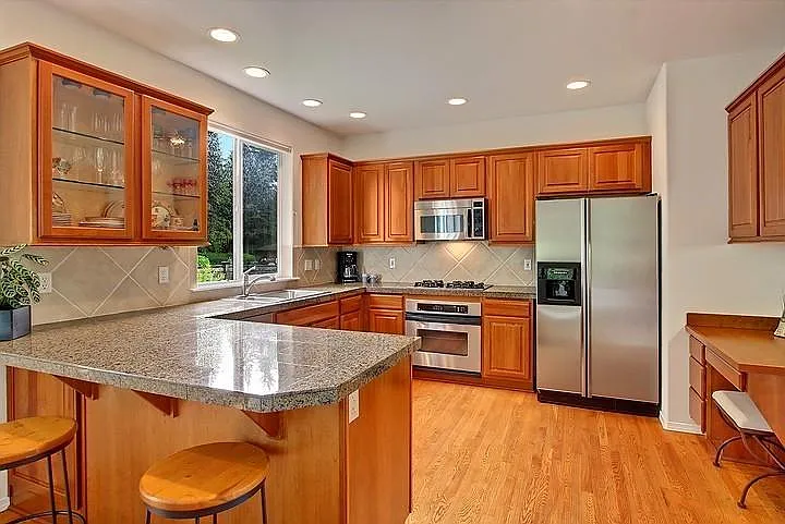 10228 Slater Ave NE — Photo 8