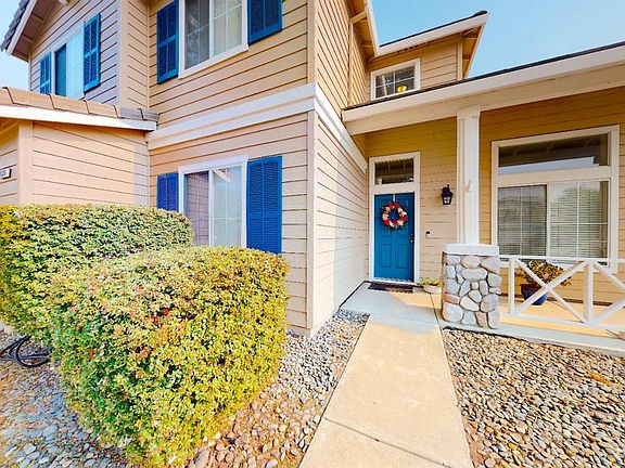 4th image of 4026 Des Moines Dr