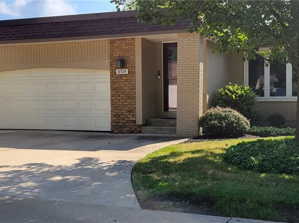 8514 Tanglewood Trl, Chagrin Falls, OH 44023