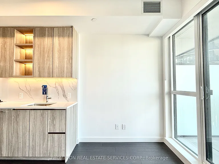18 Esther Shiner Blvd #1008 — Photo 20