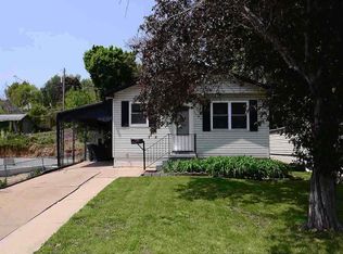 1106 S 55th St, Omaha, NE 68106