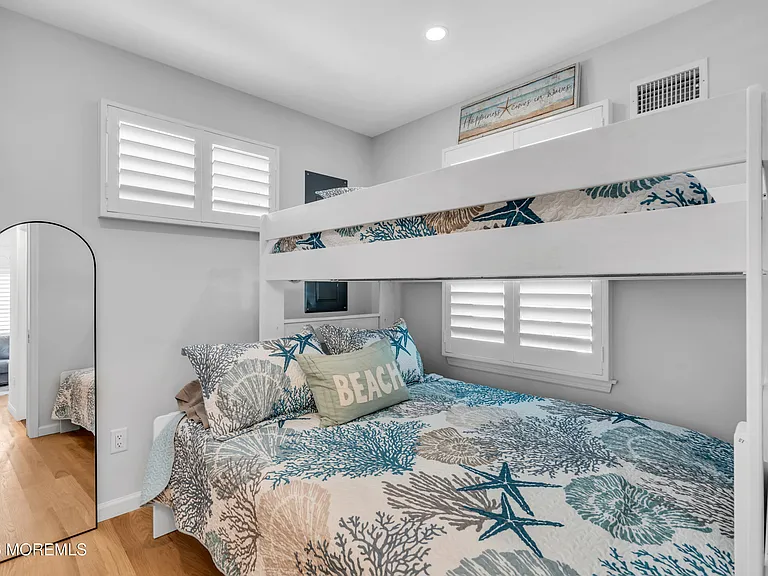 24 E Penguin Way — Photo 13