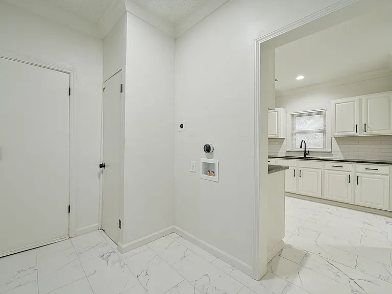 1017 NE 16th St — Photo 18