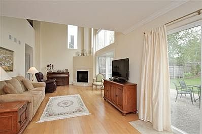4th image of 16916 W Serranda Dr