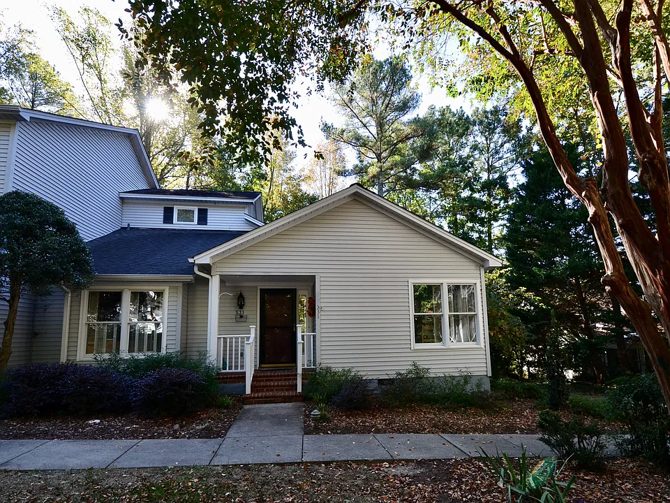 531 Weathersfield