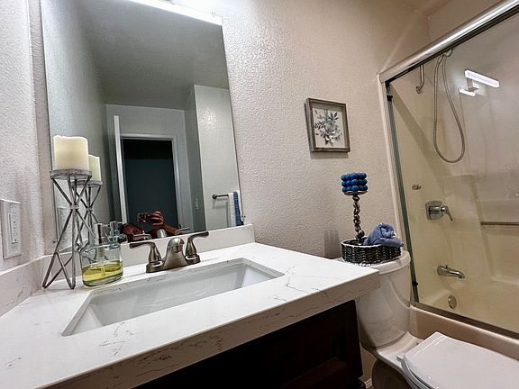 5th image of 4467 Valeta St APT 2