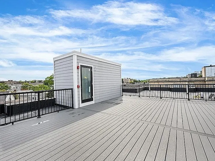 2 bed, 960 sqft, $3,995 — Photo 3