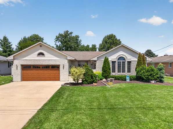 1722 Sharon Rd, Streator, IL 61364