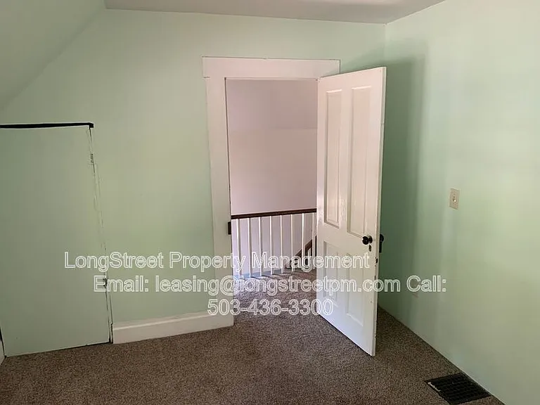 950 SW Jefferson Ave — Photo 19