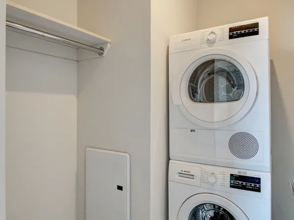 72 Box Street image 7 of 13