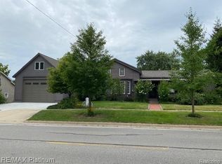 220 Madison St, Howell, MI 48843