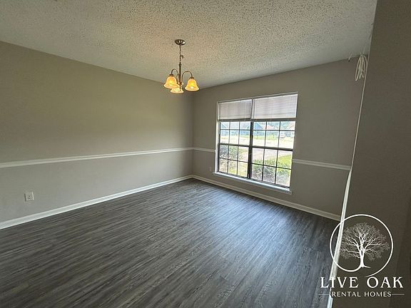 4th image of 905 Linwood Cir