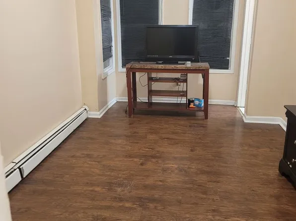 107 Palm St, Newark, NJ 07106