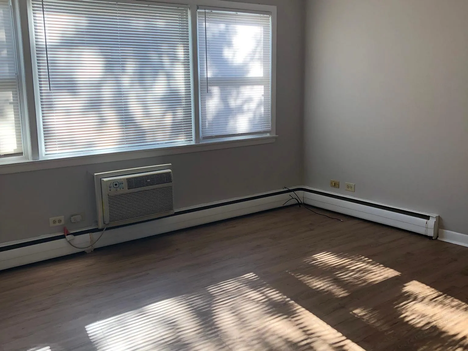 2 bed, 800 sqft, $1,450 — Photo 1