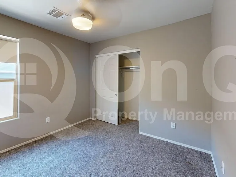 5940 N Umbra Ct — Photo 13