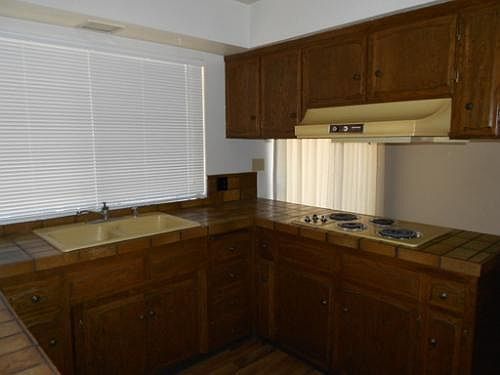 3rd image of 6450 N Remington Ave