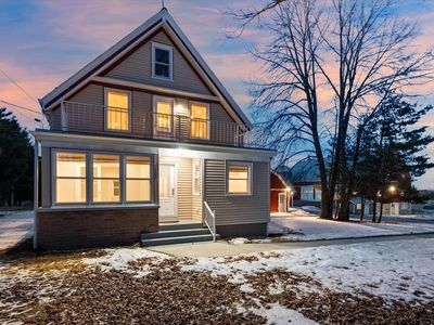 1050-1052 Arrowhead ROAD, Grafton, WI, 53024