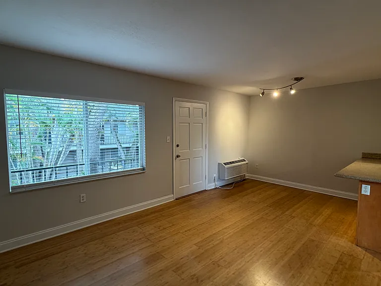 3914 W Neptune St #18 — Photo 3