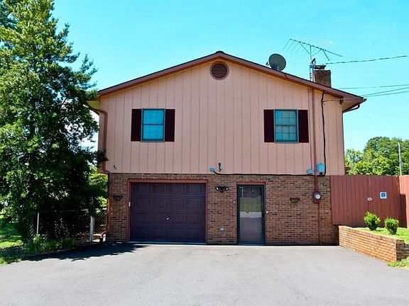 2nd image of 301 Lincoln Ave