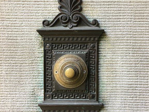 3rd image of 4901 S Woodlawn Ave