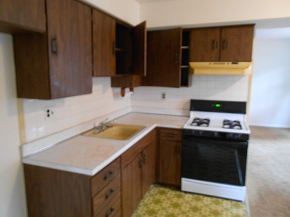2nd image of 6437 Oxford Ave APT 2A
