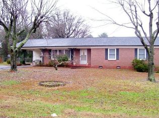 1212 Meadowood Dr, Shelby, NC 28150