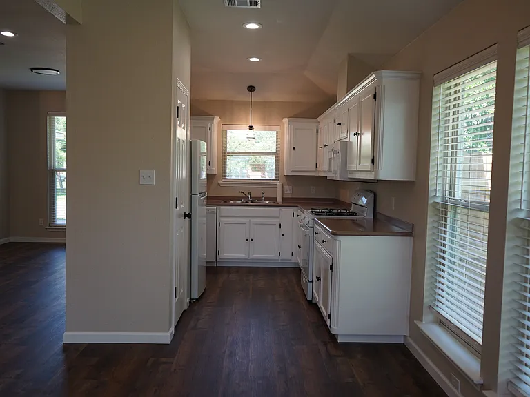 6322 Woolwich Dr — Photo 11