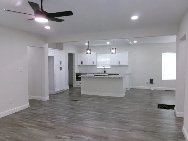1408 W Main St — Photo 4