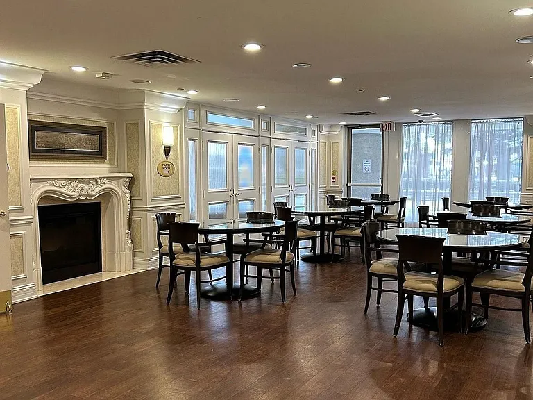 35 Kingsbridge Garden Cir #1804 — Photo 9