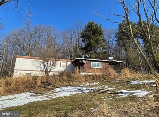 90 E 2nd Mountain Rd, Pottsville, PA 17901