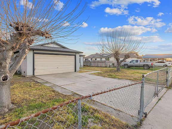 3rd image of 1399 Carla Avenue